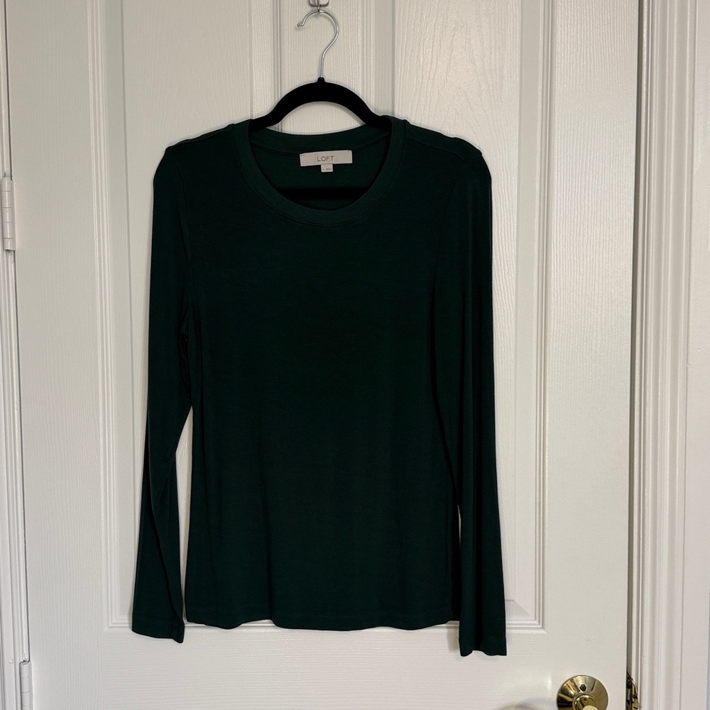 LOFT Dark Green Long Sleeve Top - Picture 2 of 8